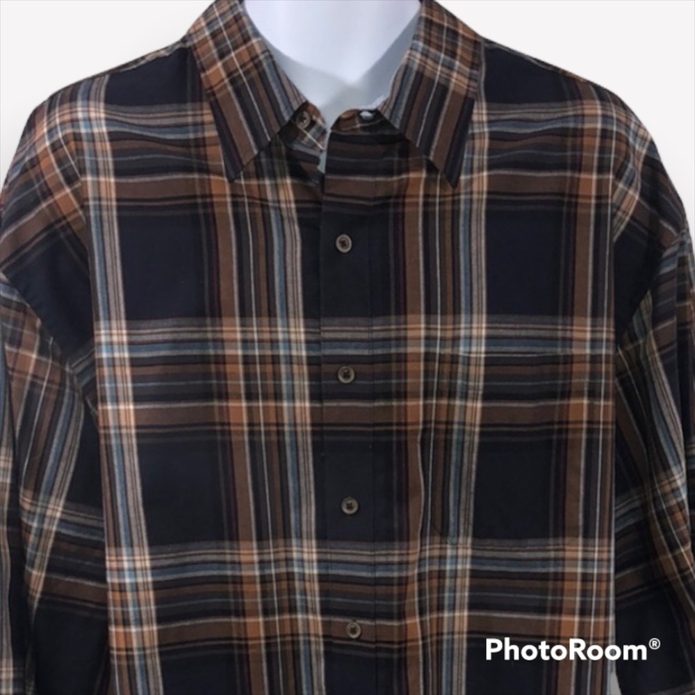 Van Heusen men’s button down dress shirt size XXL 18 / 18 1/2